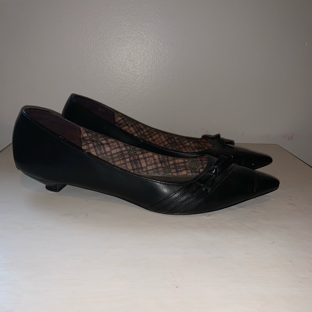 Flat shoe with 1/2 inch heel